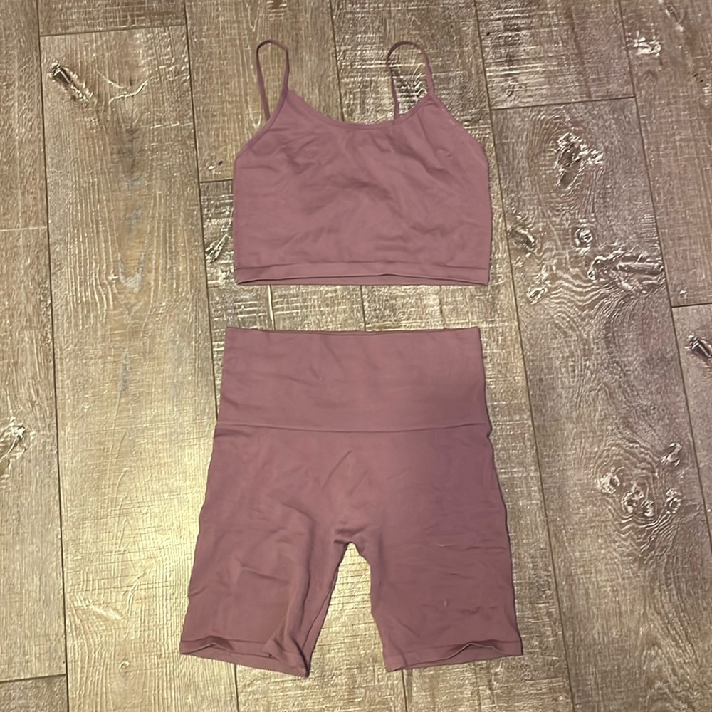 Women’s 2 piece active wear